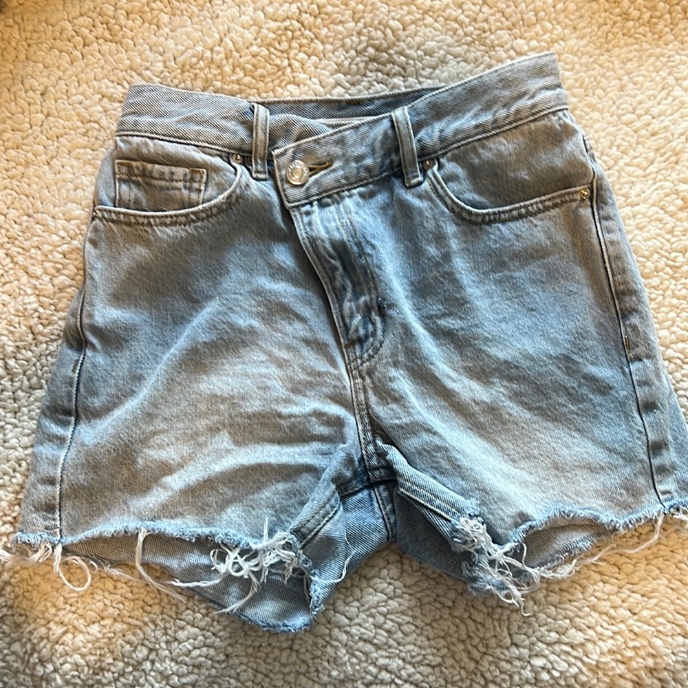 Pacsun 90’s Girlfriend Shorts *worn once* Size 24 Crossovers